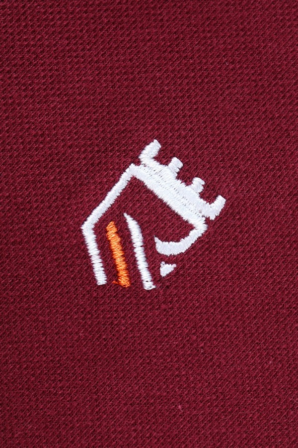 Playera Tipo Polo Color Rojo Vino Con Bordado Slim Fit Para Hombre